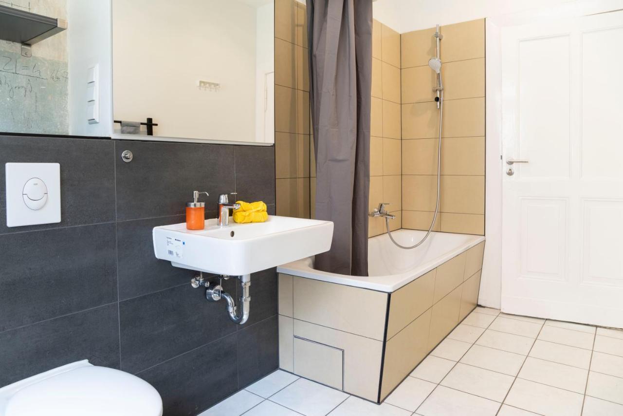 Shabby Chic +freshly Furnished&renovated Appartement *